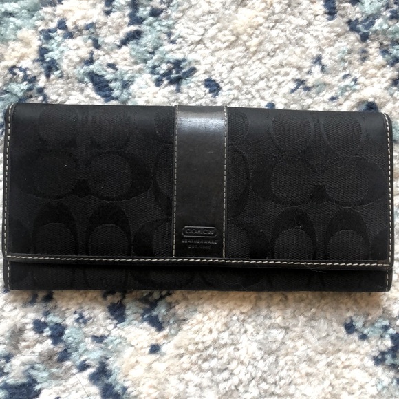 COACH monogrammed C wallet - Picture 1 of 10